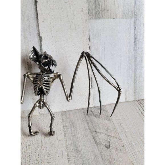 Crazy bonez metallic hanging bat prop decor Halloween scary - Picture 3 of 8